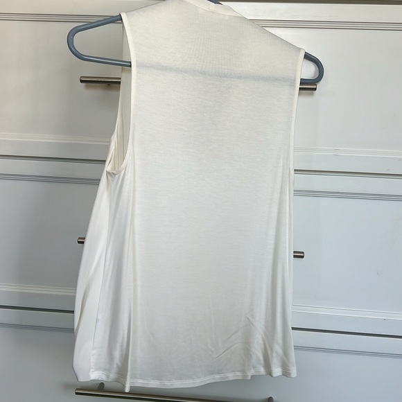Splendid Solid Surplice Tank off white - Picture 2 of 3